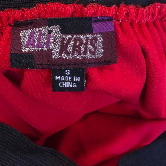 ALI & KRIS Small sheer red maxi skirt - Picture 2 of 3